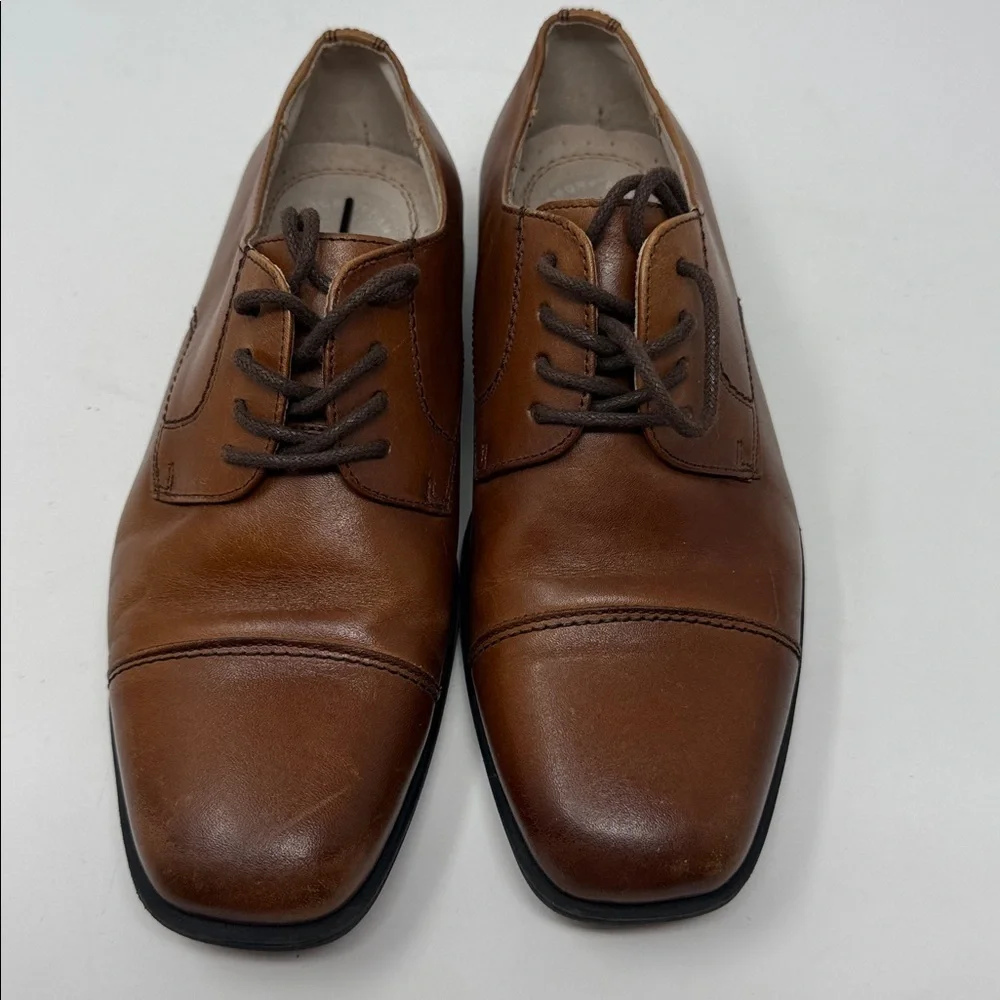 Florsheim Kids Tan Leather Dress Shoes Size 3M Sole is 9 3/4 “ long